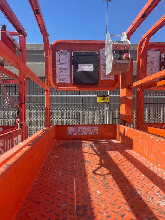 2018 Snorkel S3219E Scissor Lift
