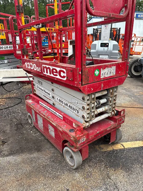 2017 MEC 1330SE Scissor Lift