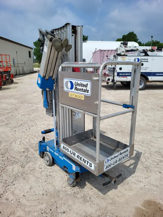 2018 Genie AWP-30SDC Pusharound Lift