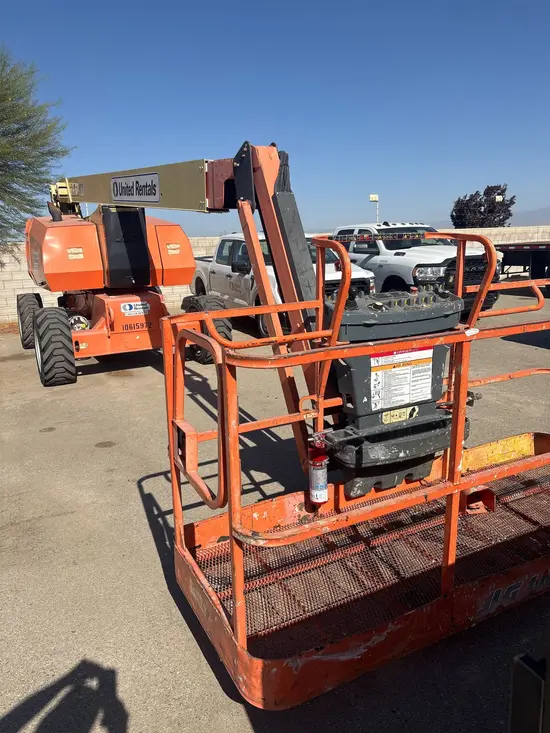 2017 JLG 800AJ Articulating Boom Lift