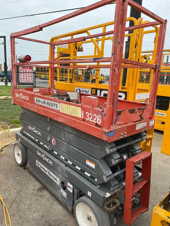 2018 Skyjack SJIII3226 Scissor Lift