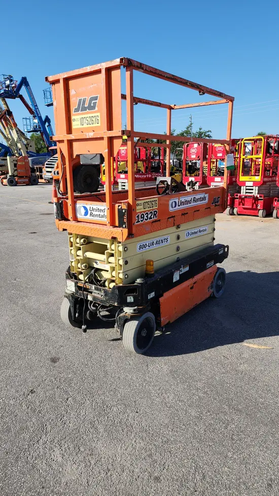 2018 JLG 1932R Scissor Lift