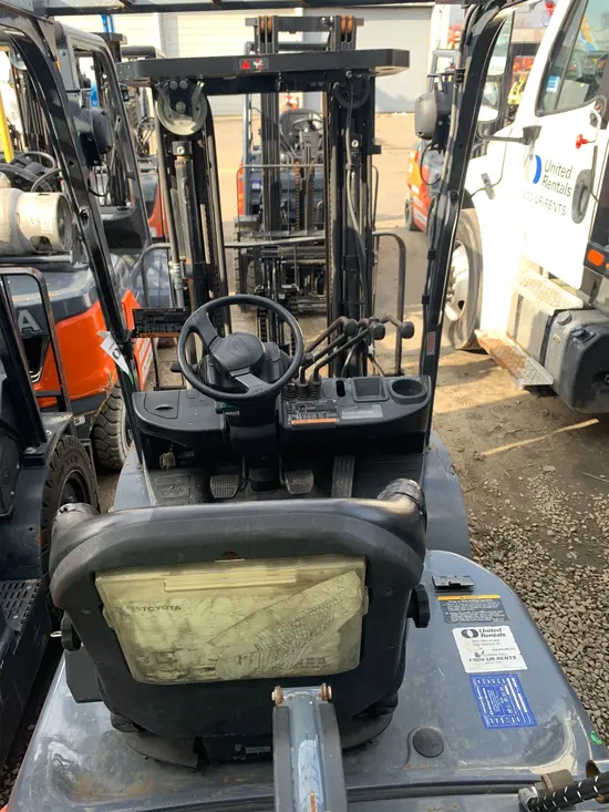 2018 Toyota 8FGU25 Warehouse Forklift