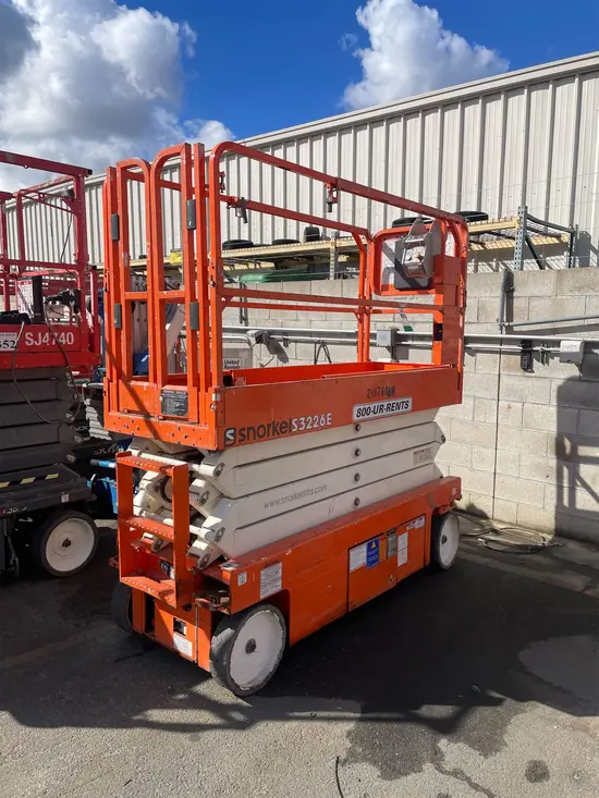 2018 Snorkel S3226E Scissor Lift