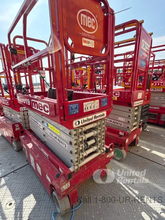 2018 MEC MICRO 19 Scissor Lift