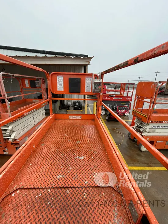 2018 Snorkel S4732E Scissor Lift