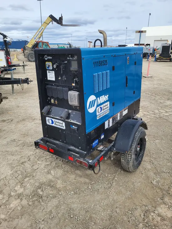 2021 Miller Welders Big Blue 500 Welder
