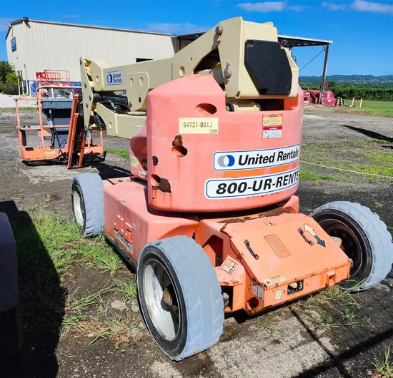 2013 JLG E400AJP Articulating Boom Lift