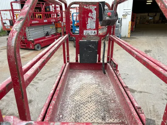 2017 MEC 1930SE Scissor Lift