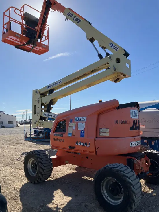 2015 JLG 450AJ Articulating Boom Lift