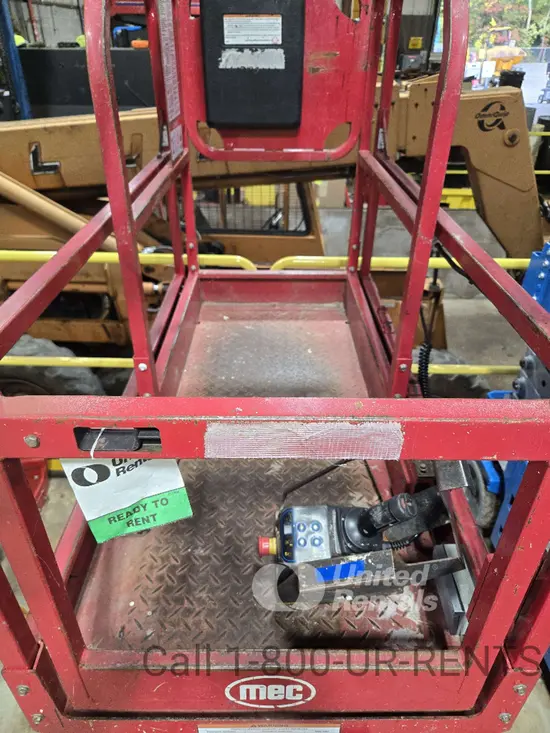 2018 MEC MICRO 19 Scissor Lift