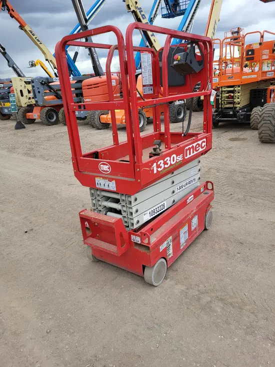 2019 MEC 1330SE Scissor Lift