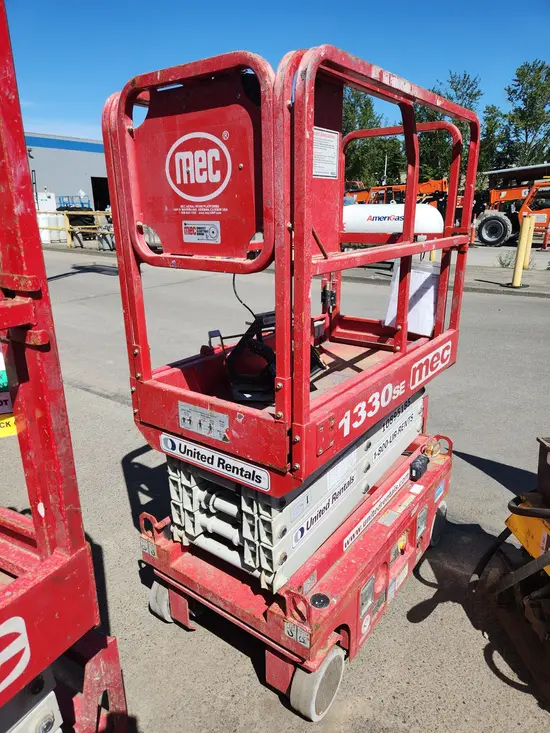 2019 MEC 1330SE Scissor Lift