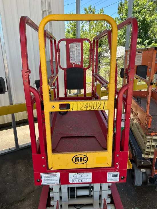 2021 MEC 1930SE Scissor Lift