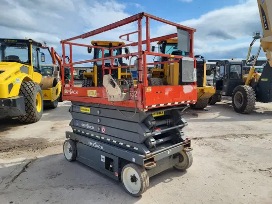 2016 Skyjack SJIII4632 Scissor Lift