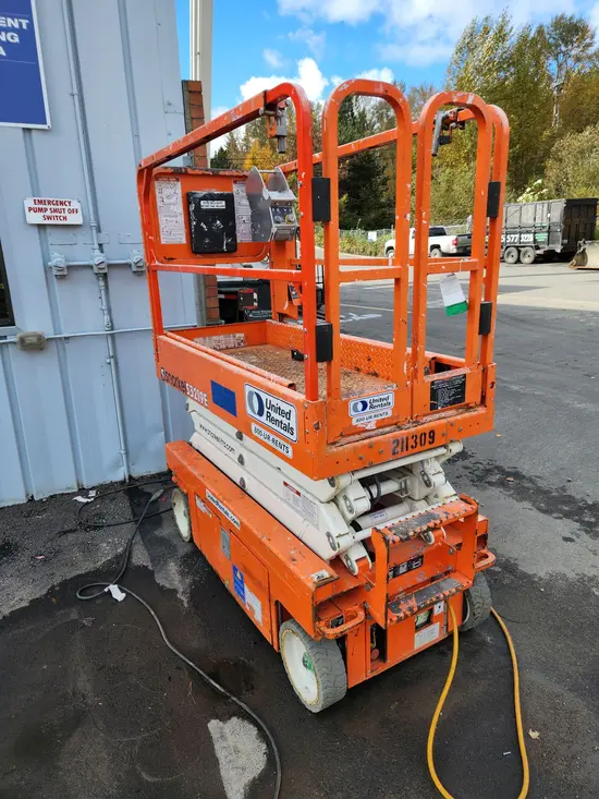 2018 Snorkel S3219E Scissor Lift