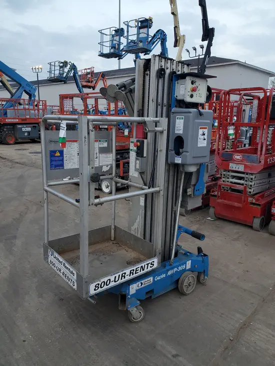 2018 Genie AWP-30SDC Pusharound Lift