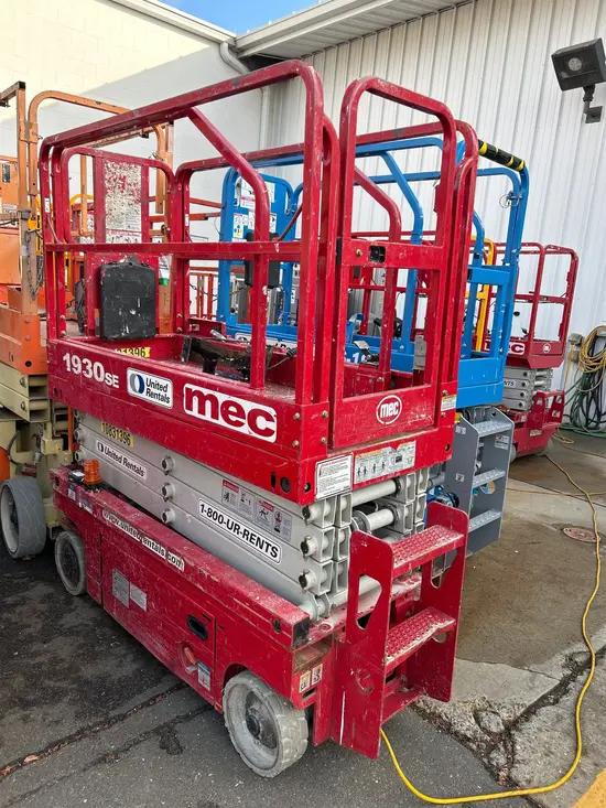 2018 MEC 1930SE Scissor Lift