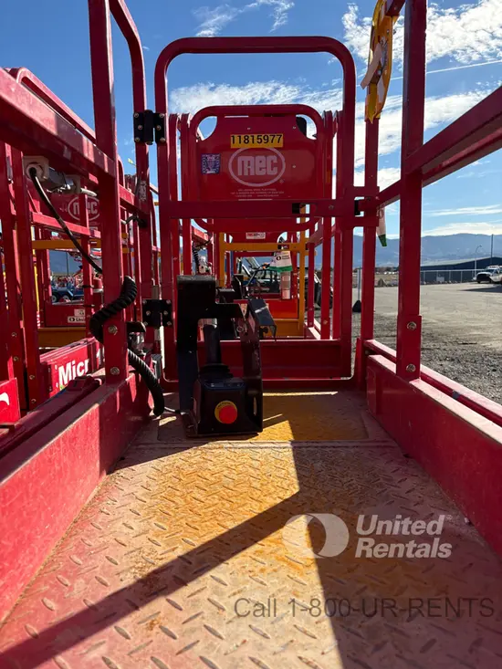 2018 MEC MICRO 19 Scissor Lift