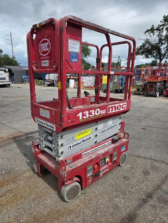2019 MEC 1330SE Scissor Lift
