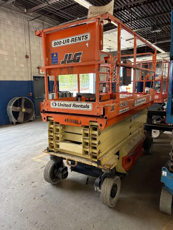 2017 JLG 3246ES Scissor Lift