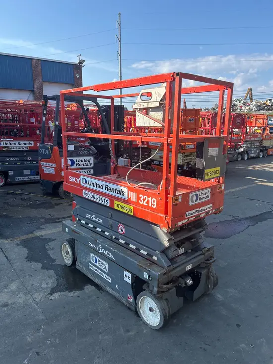 2018 Skyjack SJIII3219 Scissor Lift
