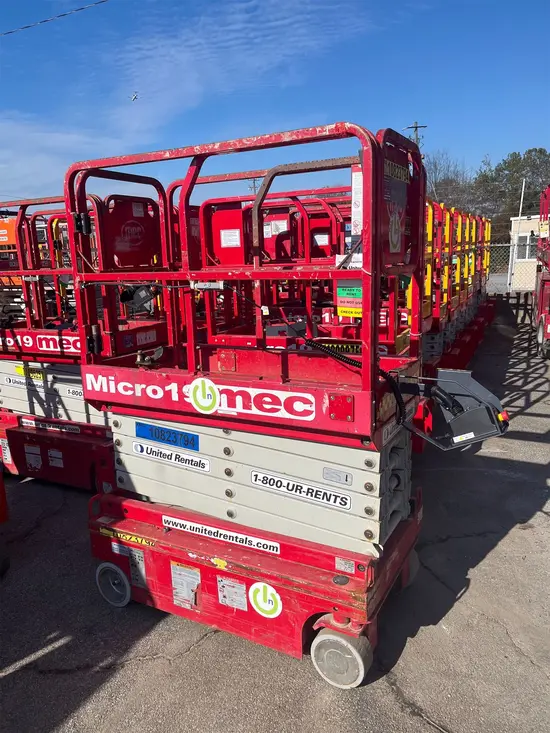 2018 MEC MICRO 19 Scissor Lift