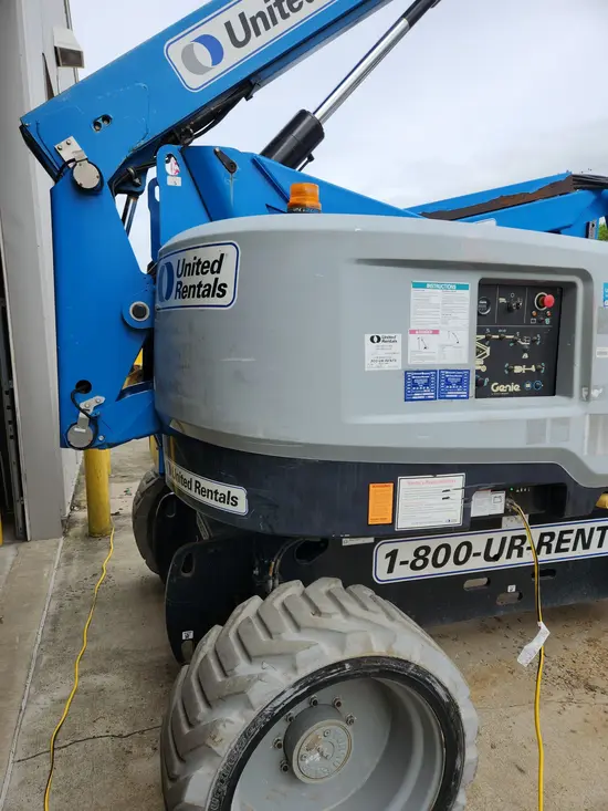 2017 Genie Z-60/37FE Articulating Boom Lift