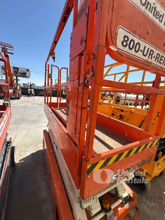2020 Snorkel S3226E Scissor Lift