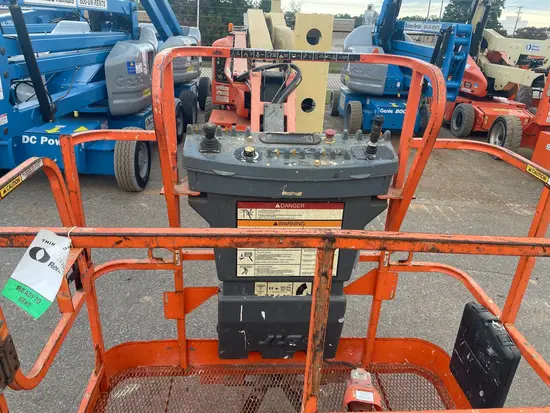 2017 JLG E450AJ Articulating Boom Lift