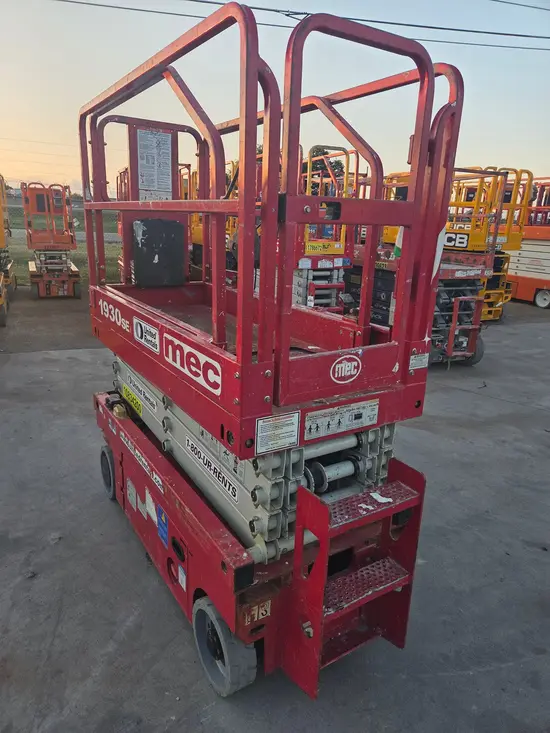 2018 MEC 1930SE Scissor Lift