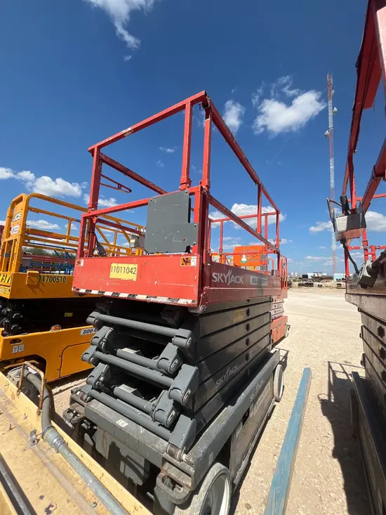 2019 Skyjack SJIII4740 Scissor Lift