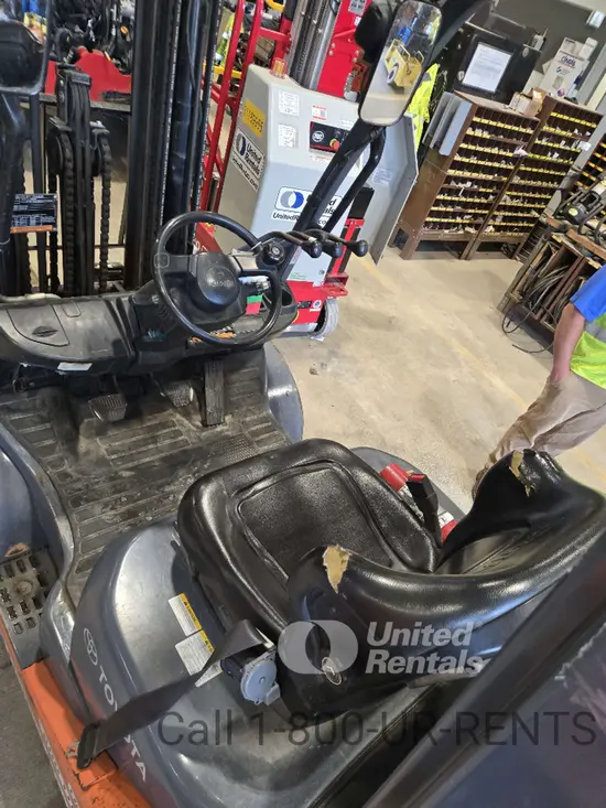 2019 Toyota 8FGU30 Warehouse Forklift