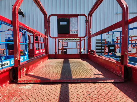 2017 MEC 4046SE Scissor Lift