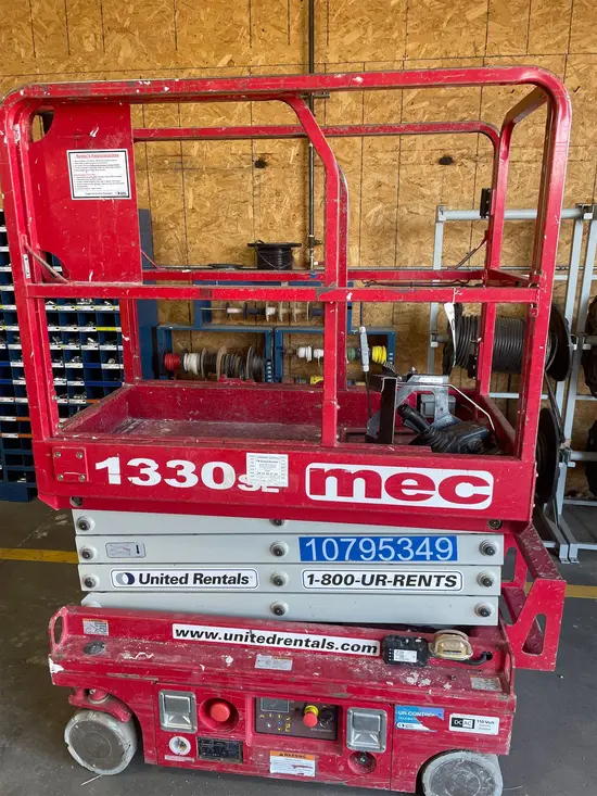 2018 MEC 1330SE Scissor Lift
