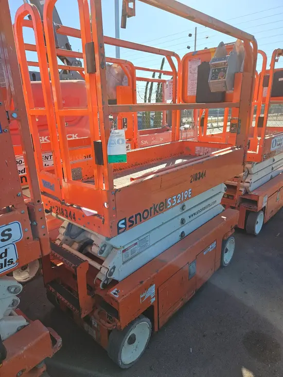 2018 Snorkel S3219E Scissor Lift