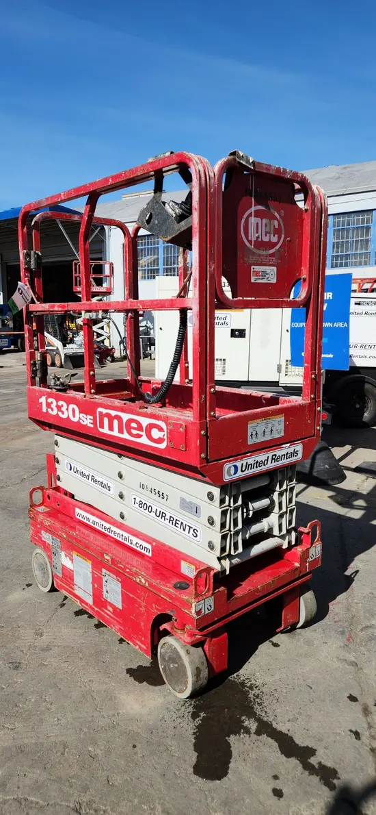 2018 MEC 1330SE Scissor Lift