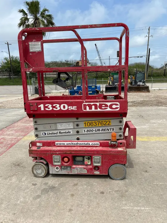 2017 MEC 1330SE Scissor Lift