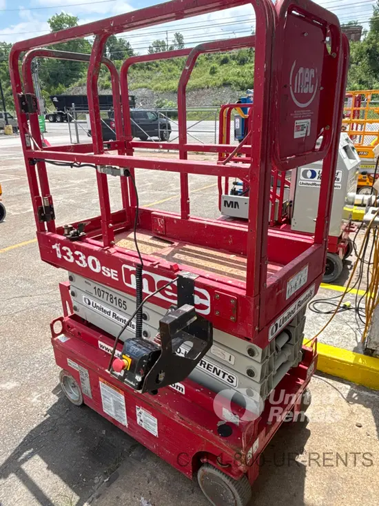 2018 MEC 1330SE Scissor Lift