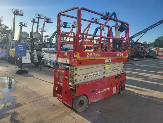 2017 MEC 2632SE Scissor Lift