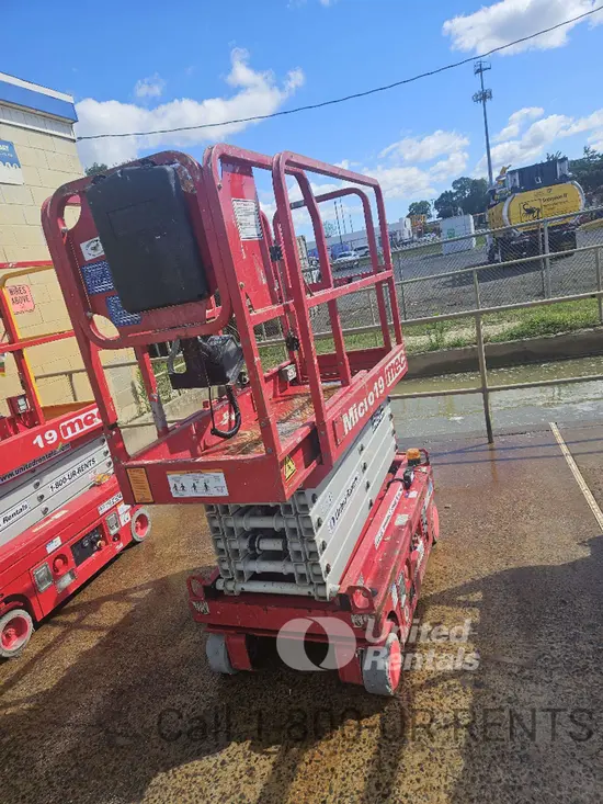 2017 MEC 1930SE Scissor Lift