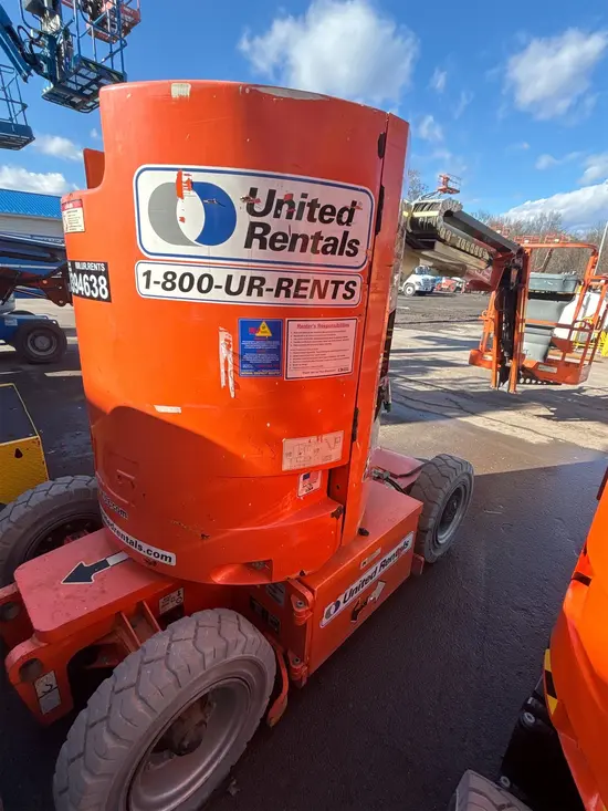 2015 JLG E300AJP Articulating Boom Lift