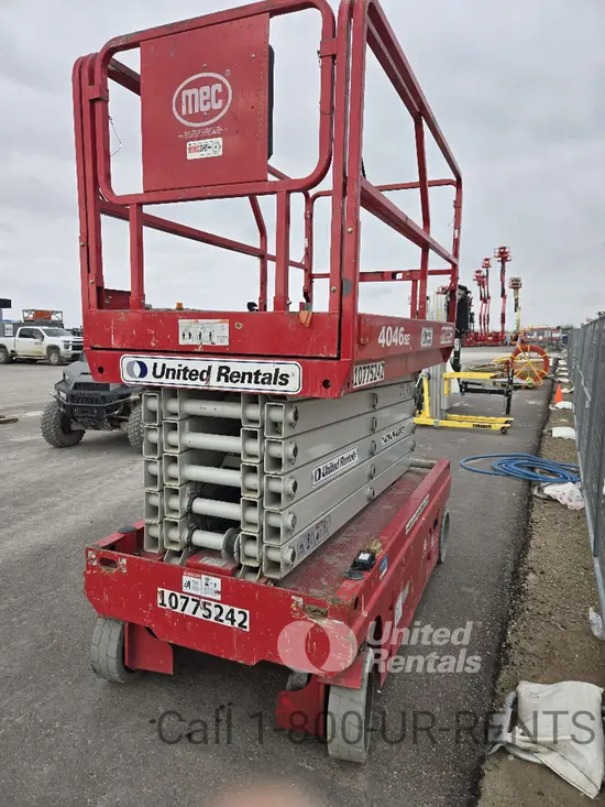 2018 MEC 4046SE Scissor Lift