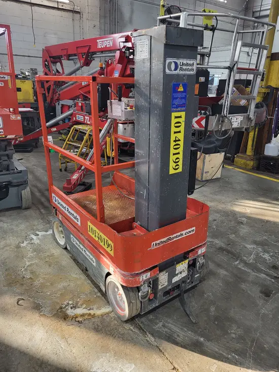 2013 Skyjack SJ12 Self-Propelled One-Person Lift