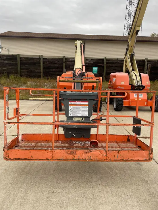 2017 JLG 800AJ Articulating Boom Lift