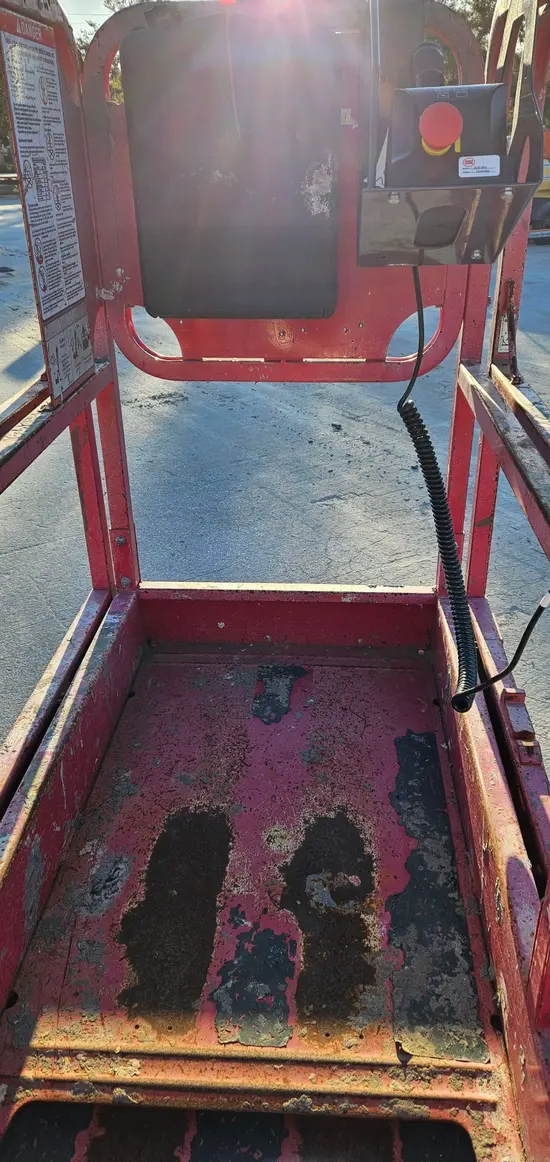 2018 MEC 1330SE Scissor Lift