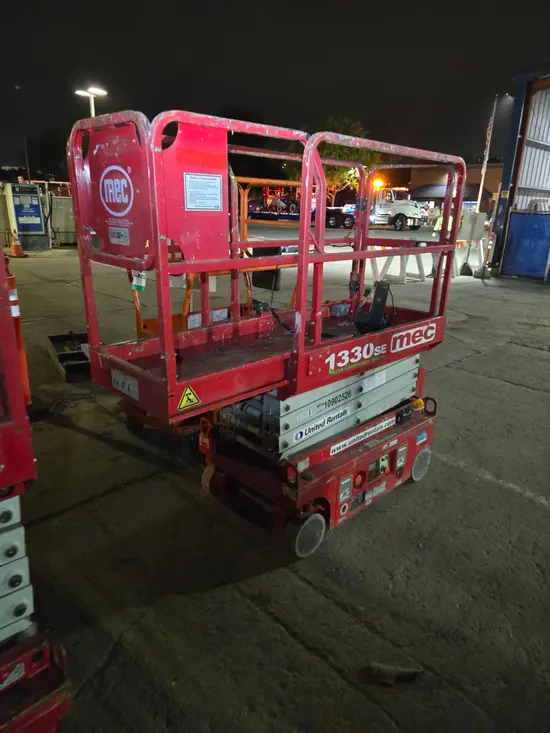 2019 MEC 1330SE Scissor Lift