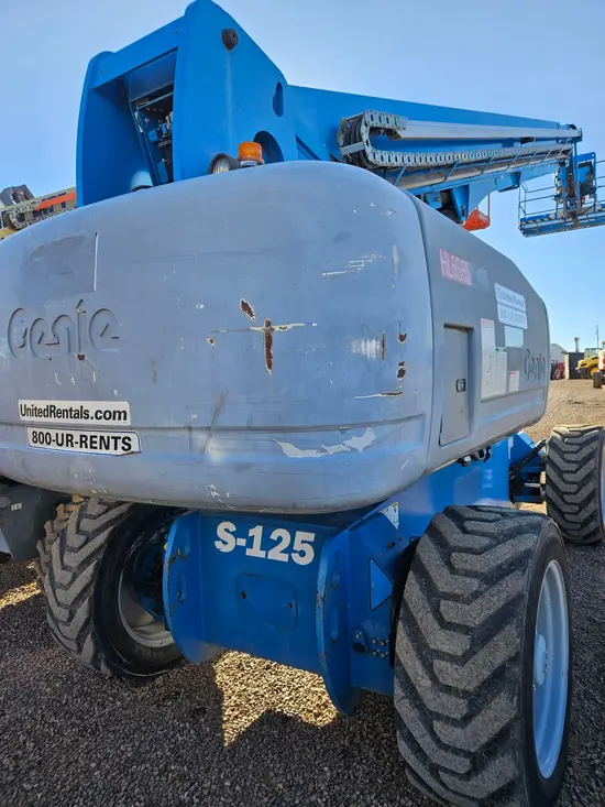 2016 Genie S-125 Boom Lift
