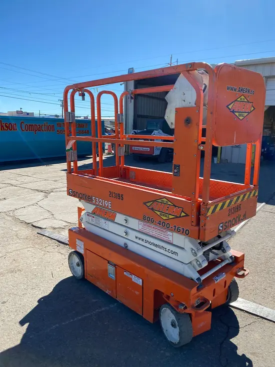 2018 Snorkel S3219E Scissor Lift