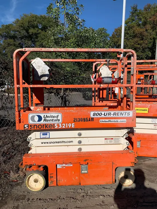 2018 Snorkel S3219E Scissor Lift